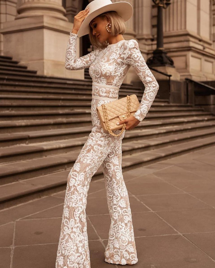 Fiora Tijdloze Jumpsuit met Kant