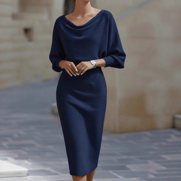 Lina Getailleerde Midi Jurk met Boothals