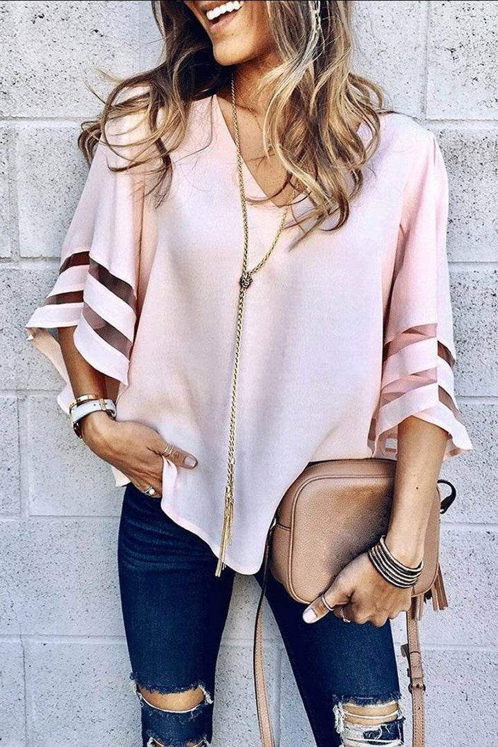 Celeste Tijdloze Blouse met V-hals