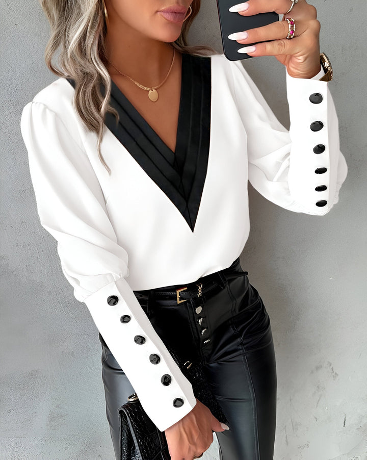 Caris Verfijnde Blouse met V-hals