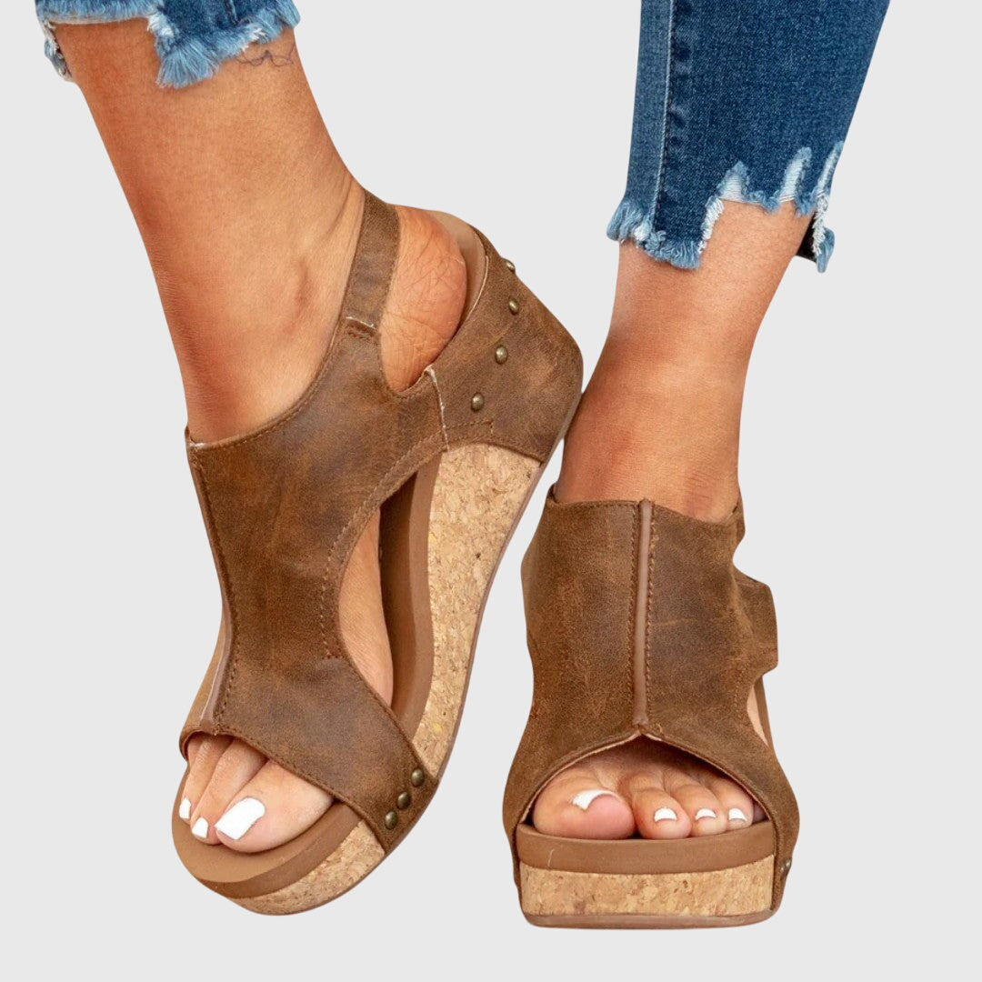 Adela Comfortabele Sandalen met Sleehak