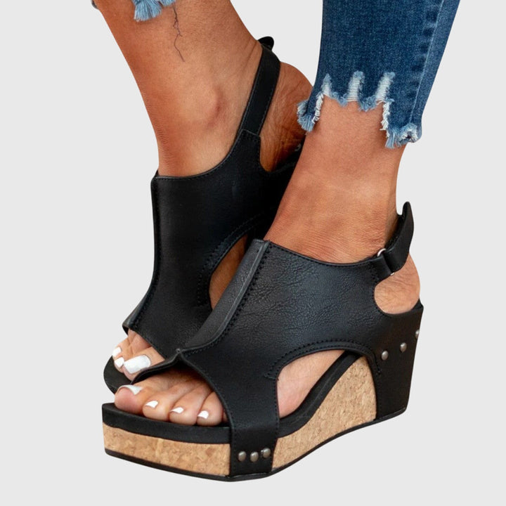 Adela Comfortabele Sandalen met Sleehak