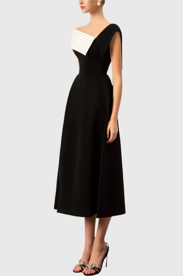 Liv Getailleerde Midi Jurk met Off-shoulder