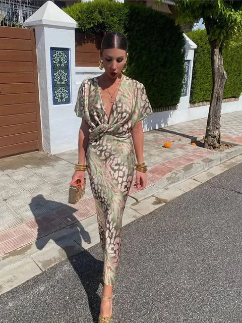 Famke Getailleerde Maxi Jurk met V-hals