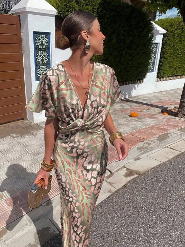 Famke Getailleerde Maxi Jurk met V-hals