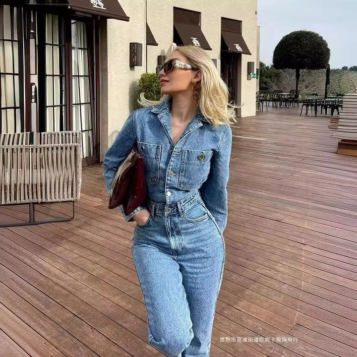 Fayenne Tijdloze Jumpsuit met Knoopdetails