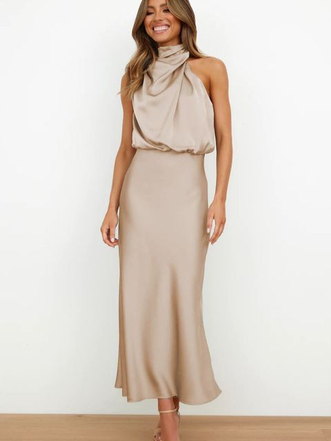 Bregtje Getailleerde Maxi Jurk met Off-shoulder