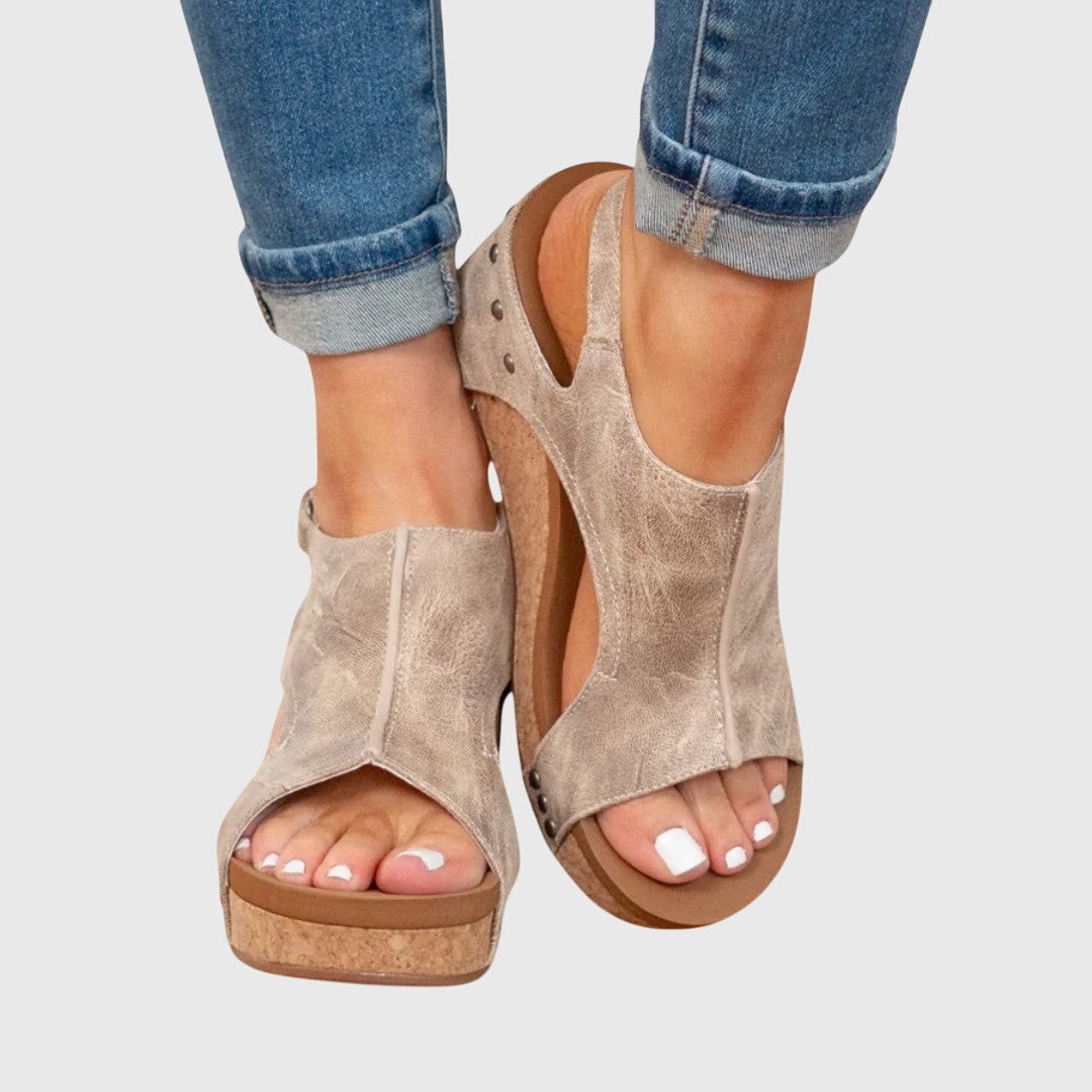 Adela Comfortabele Sandalen met Sleehak