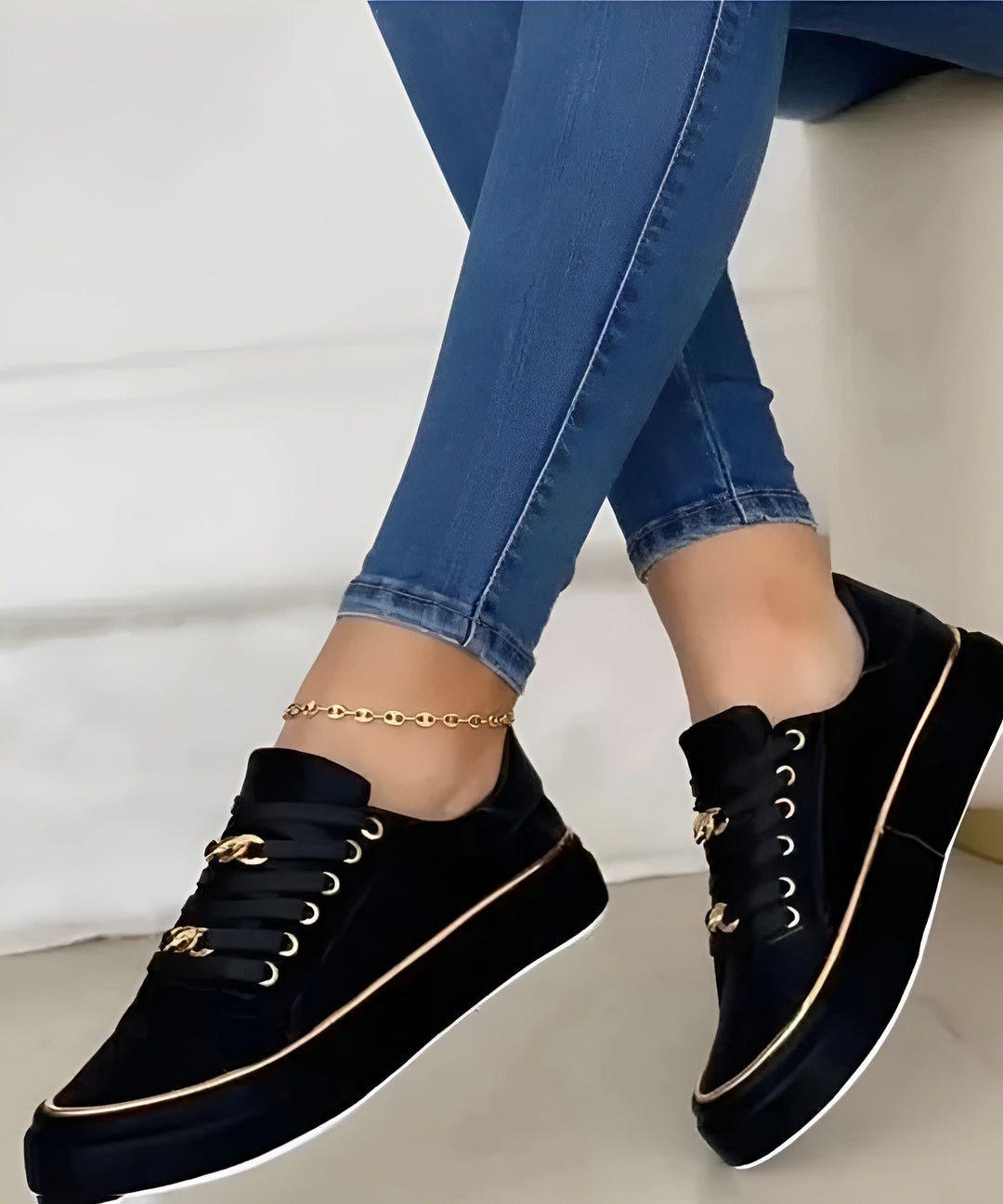 Luna Elegante Sneakers