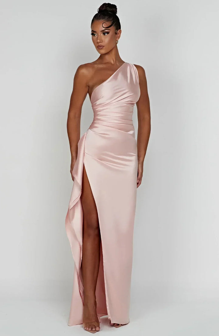 Elara Getailleerde Jurk met One-shoulder