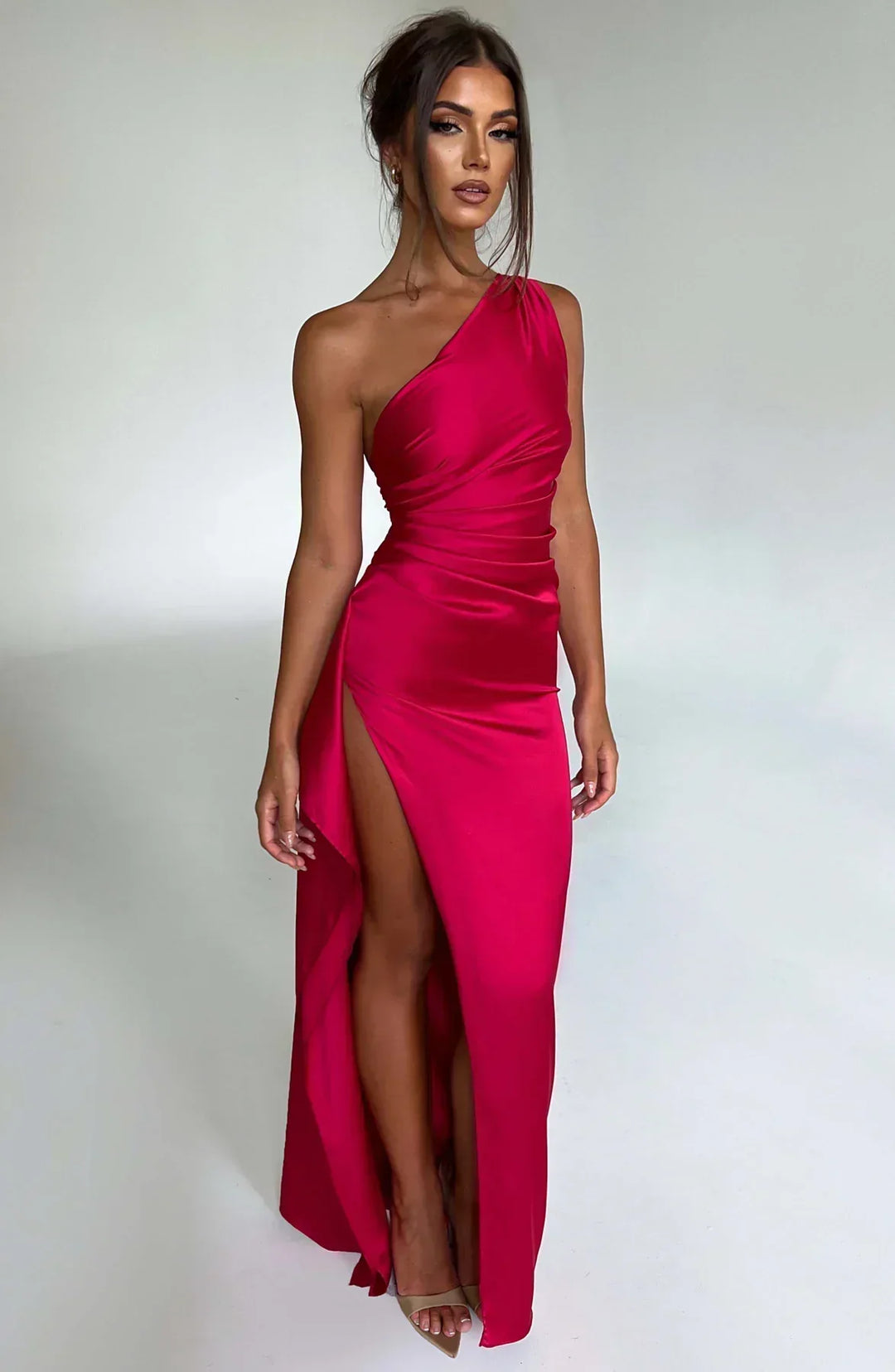 Elara Getailleerde Jurk met One-shoulder