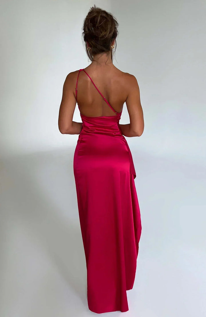 Elara Getailleerde Jurk met One-shoulder