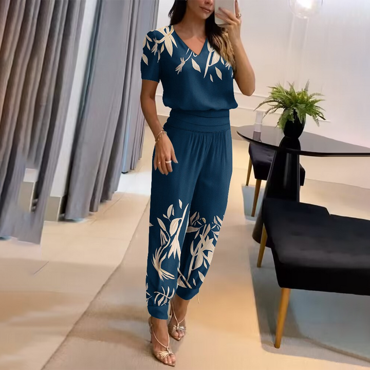 Lucienne Tijdloze Jumpsuit met V-hals