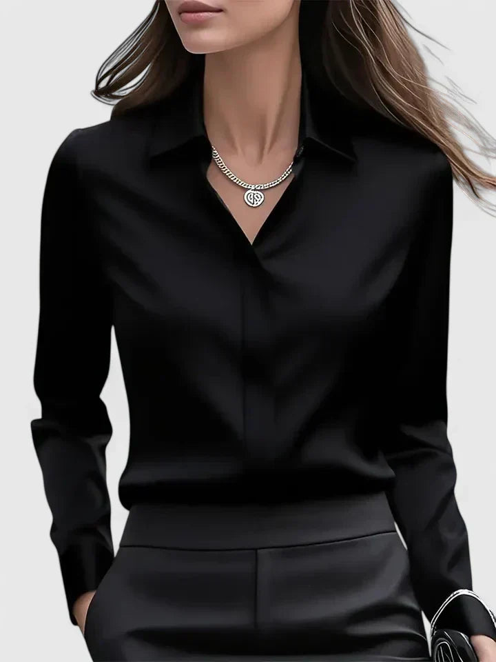 Reese Tijdloze Blouse met Knoopdetails