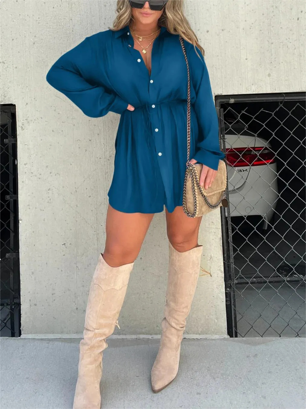 Catalina Stijlvolle Jurk met Knoopdetails