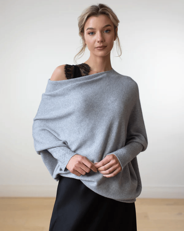 Celestina Relaxte Trui met Off-shoulder