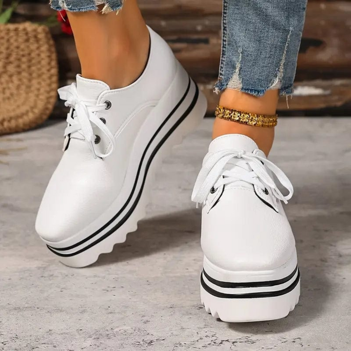 Delphine Elegante Sneakers