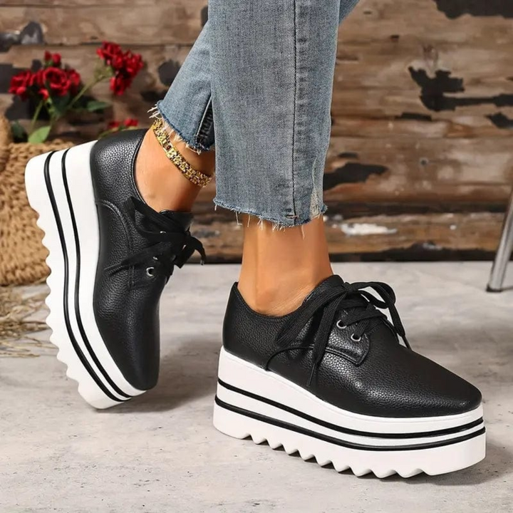 Delphine Elegante Sneakers