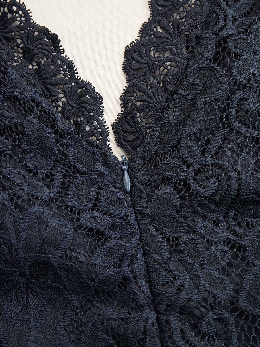 Desiree Elegante Midi Jurk met V-hals