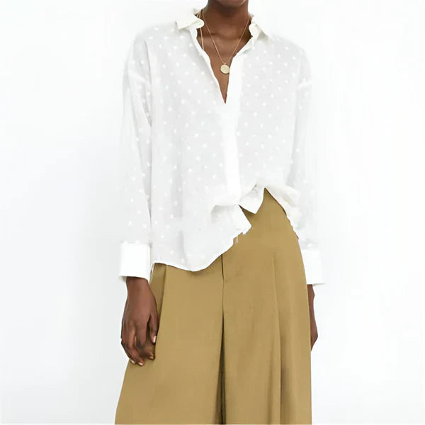 Laurien Tijdloze Blouse met Stippenprint