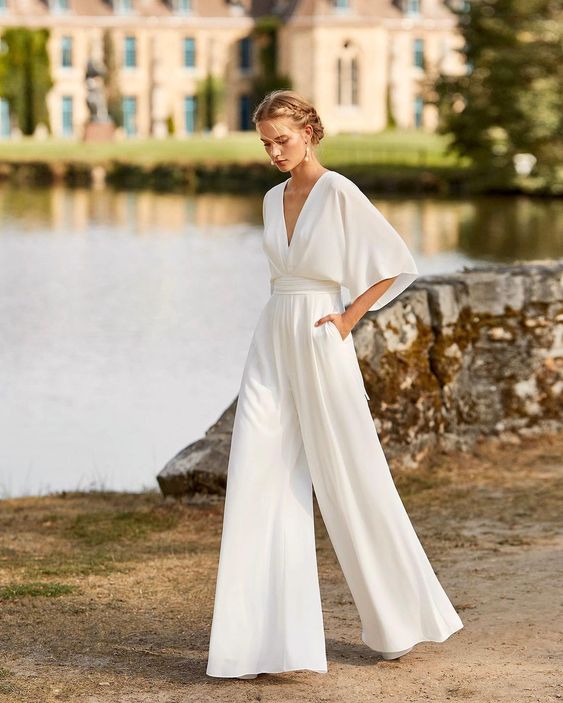 Esmeralda Wijde Jumpsuit met V-hals