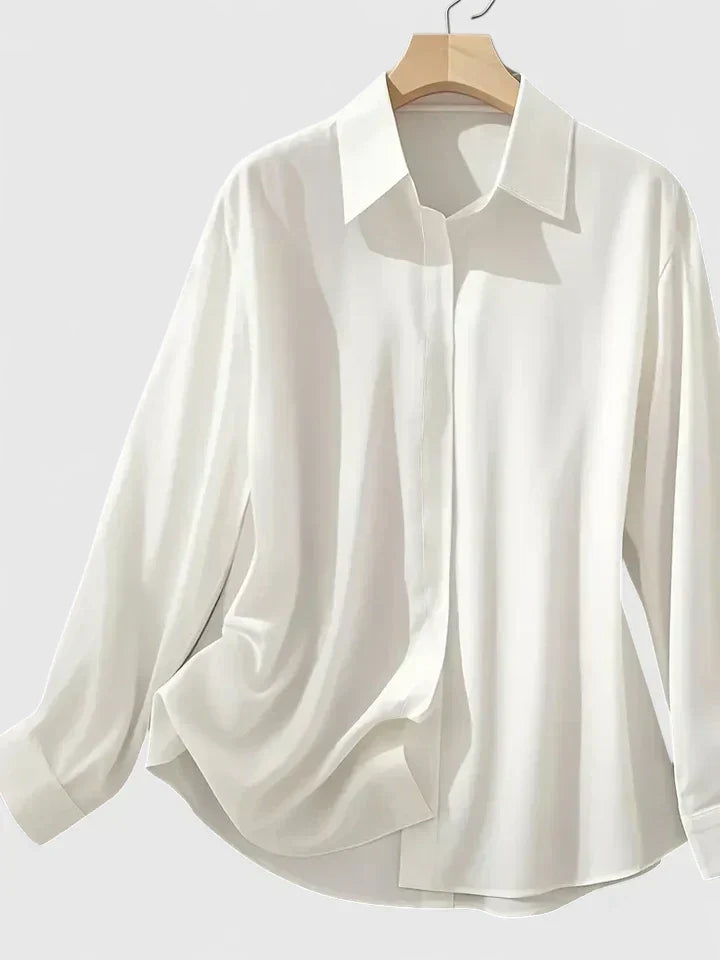 Felicity Tijdloze Blouse met Knoopdetails