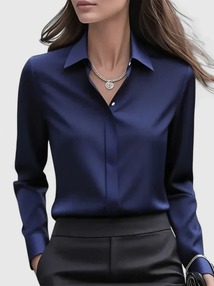 Felicity Tijdloze Blouse met Knoopdetails