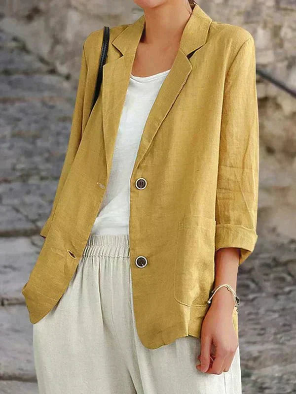 Felicity Relaxte Jas met Knoopdetails