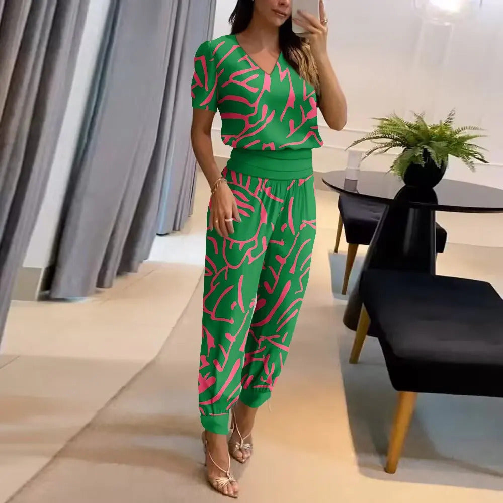Lucienne Tijdloze Jumpsuit met V-hals