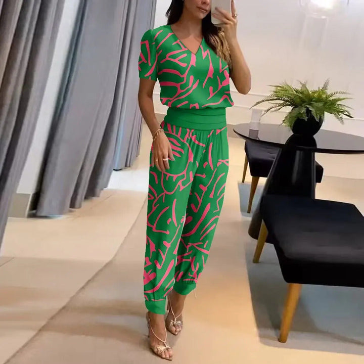 Lucienne Tijdloze Jumpsuit met V-hals