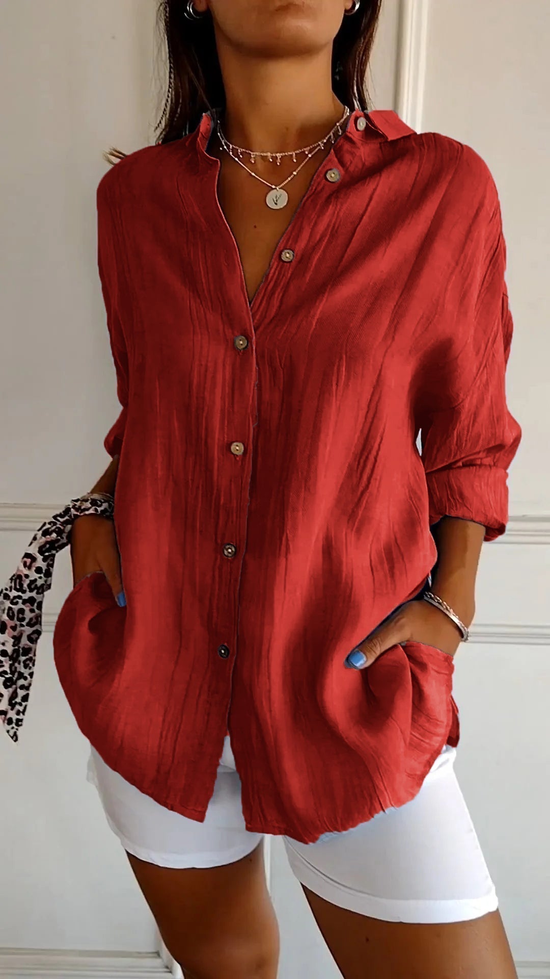 Azure Relaxte Blouse met Knoopdetails