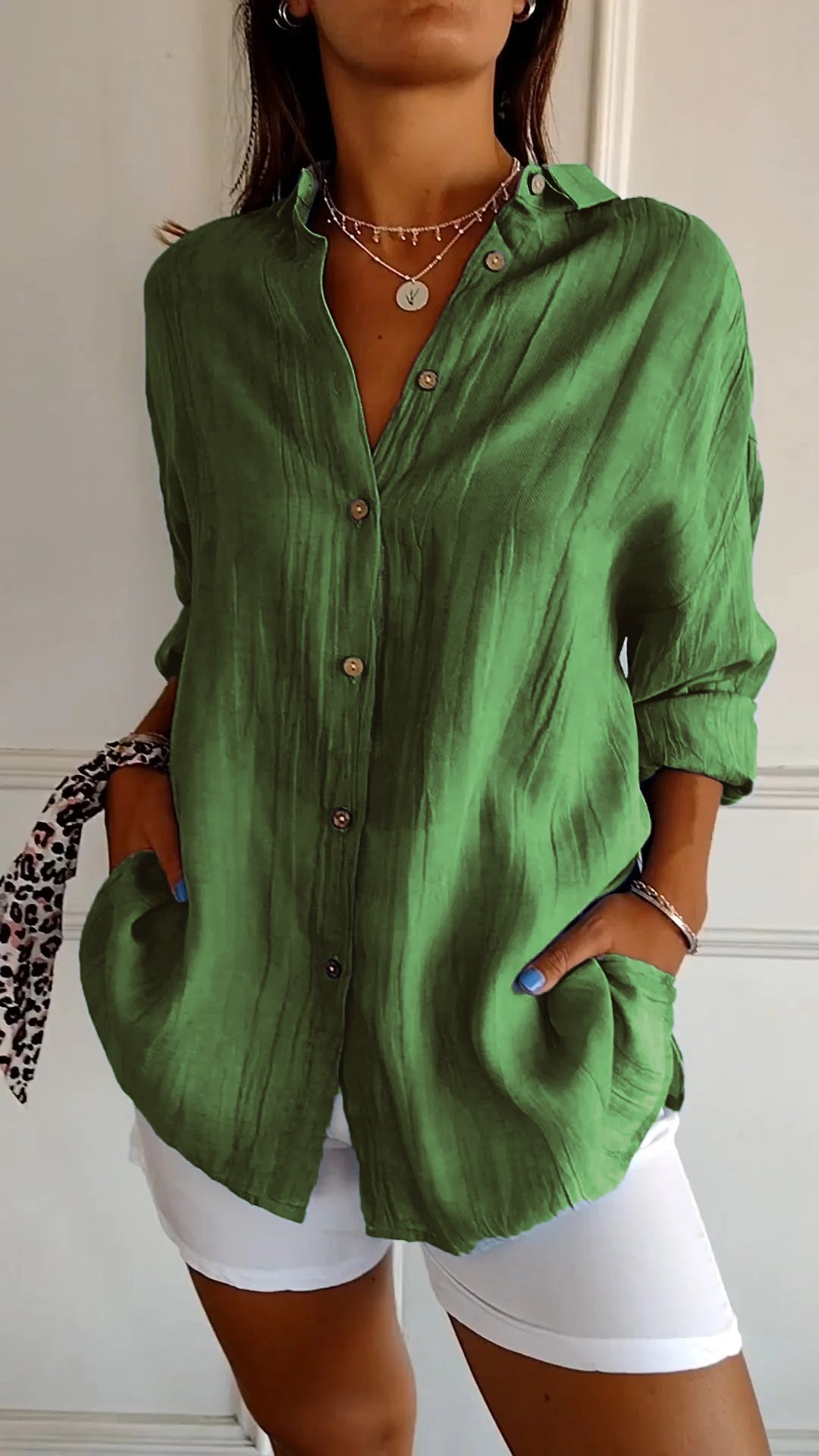 Azure Relaxte Blouse met Knoopdetails