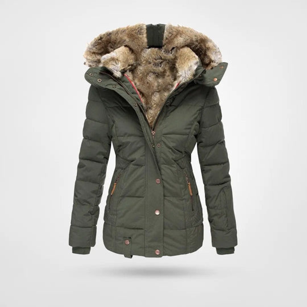 Emily Pufferjas met Capuchon