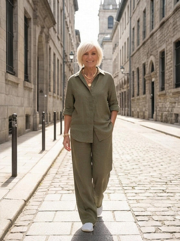 Vivian Getailleerde Set met Knoopdetails