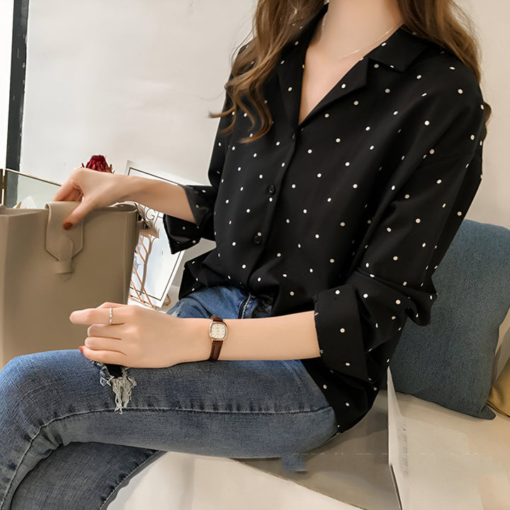 Clivia Tijdloze Blouse met Stippenprint