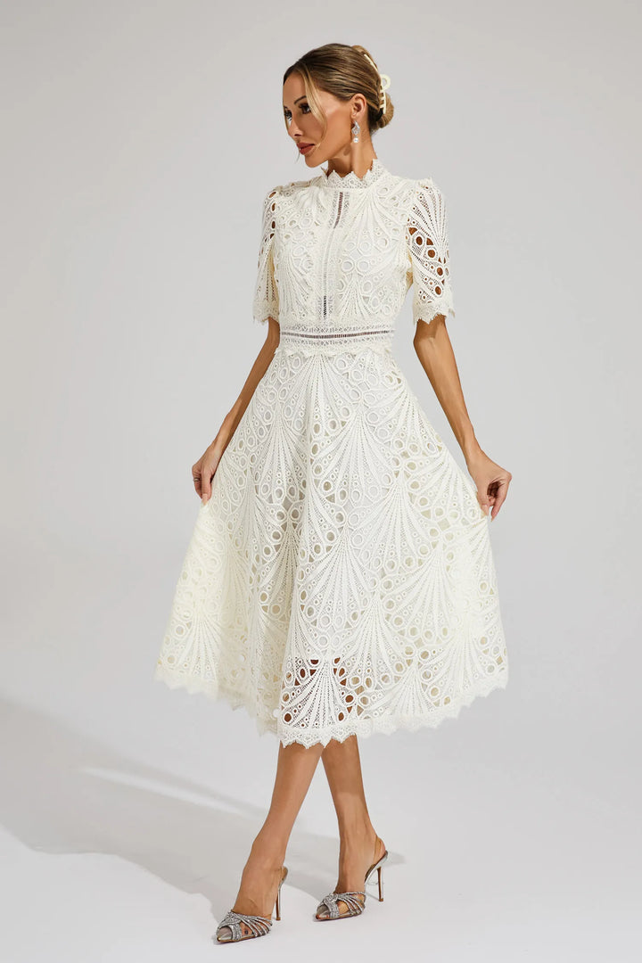 Rosalinda Elegante Midi Jurk met Hoge hals