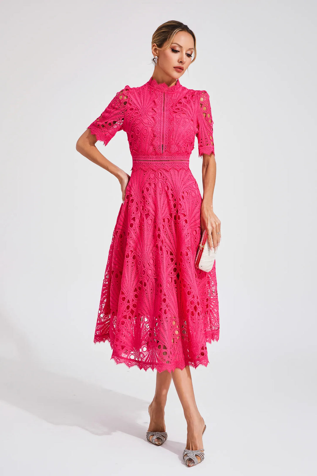Rosalinda Elegante Midi Jurk met Hoge hals