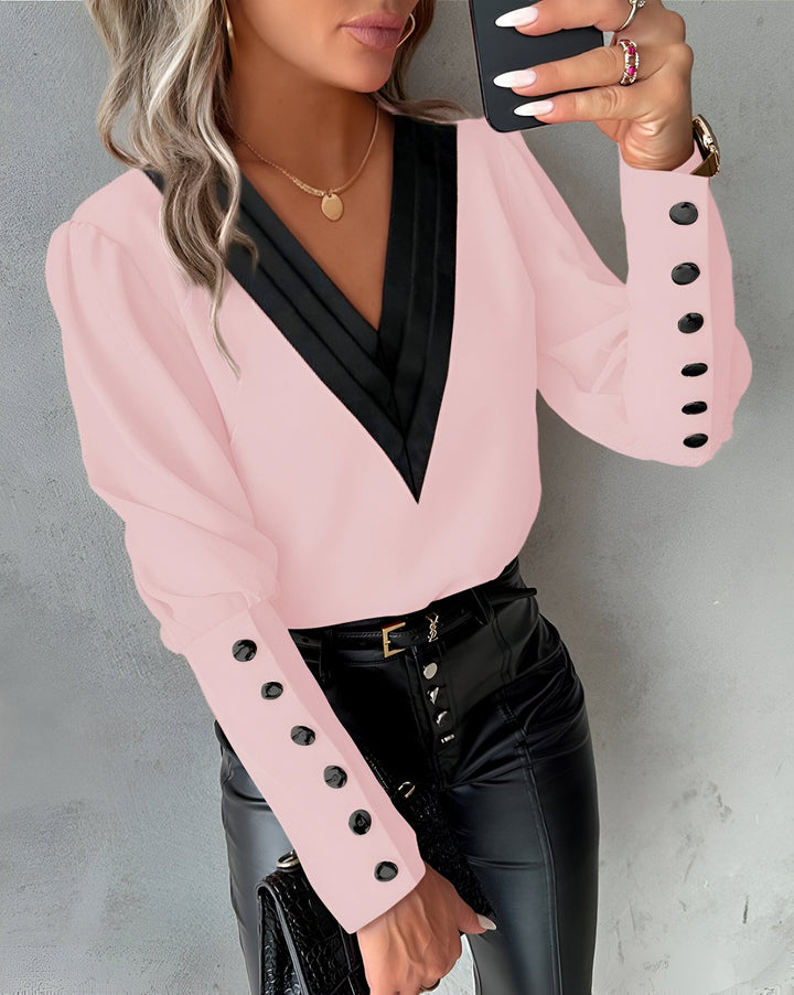 Caris Verfijnde Blouse met V-hals
