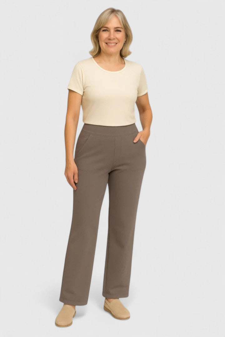 Hilary Stijlvolle Broek met Knoopdetails