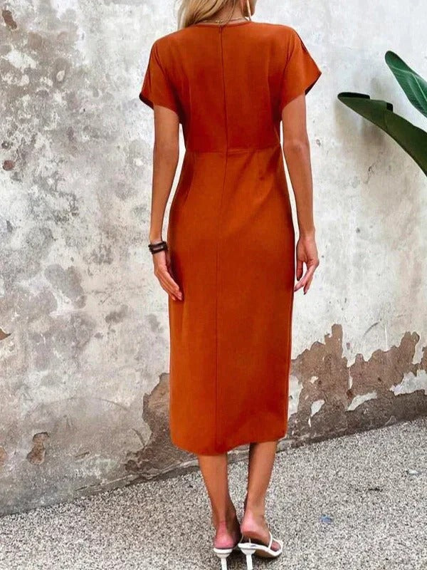 Chloe Getailleerde Midi Jurk met V-hals