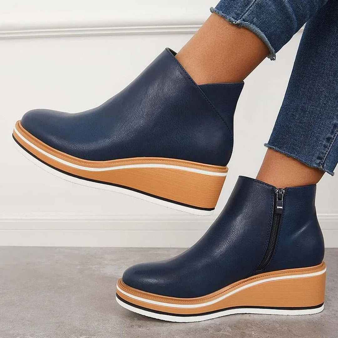 Aria Leren-look Enkellaarsjes met Sleehak