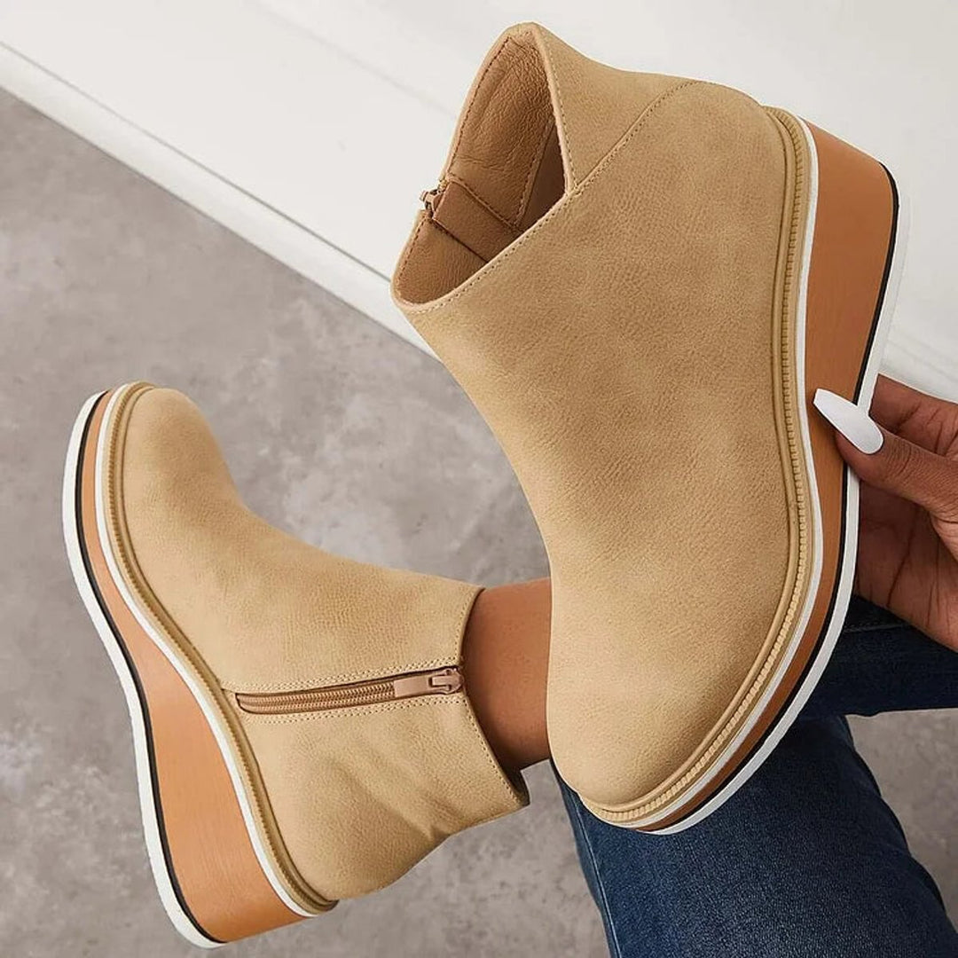 Aria Leren-look Enkellaarsjes met Sleehak