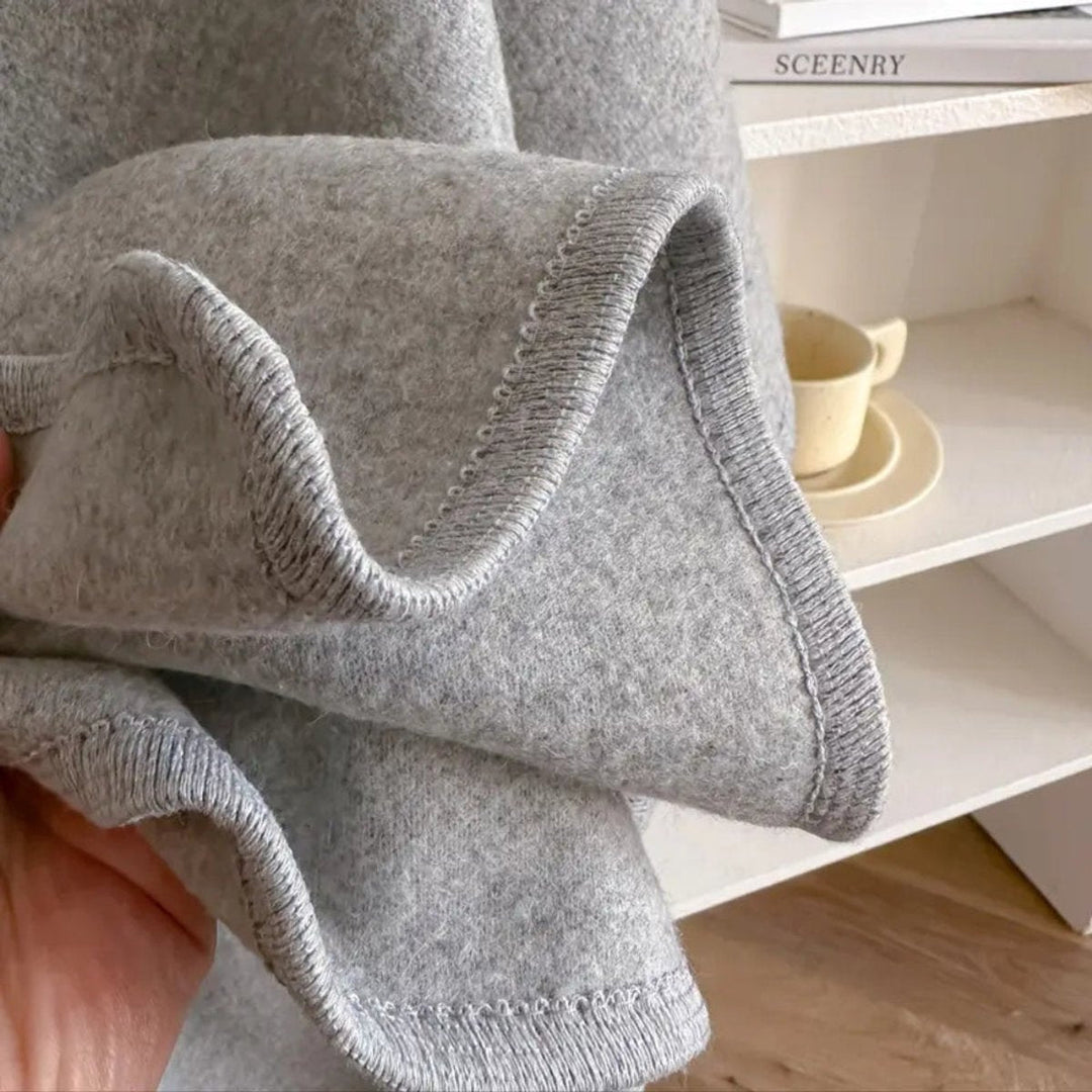Ivy Wollen Cape