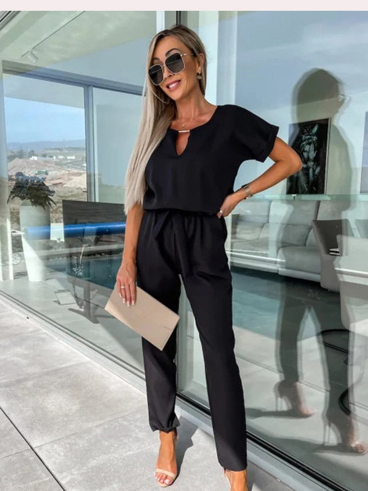Elara Tijdloze Jumpsuit met V-hals